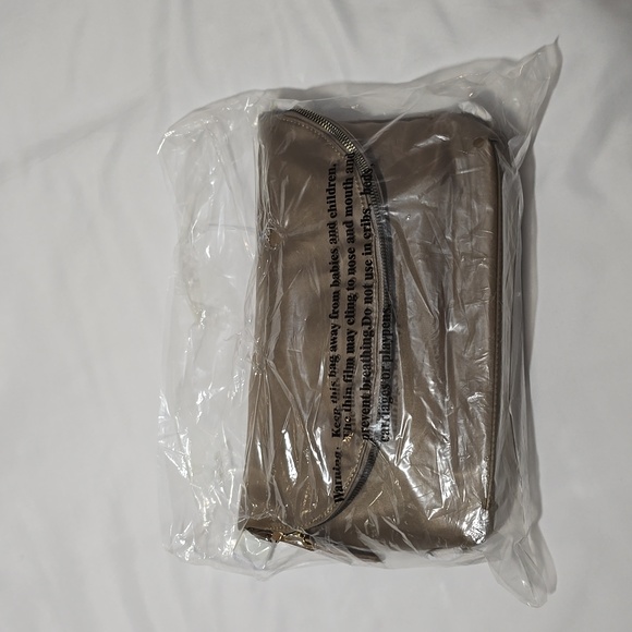 Minkeeblue Crossbody Backpack - Picture 3 of 5